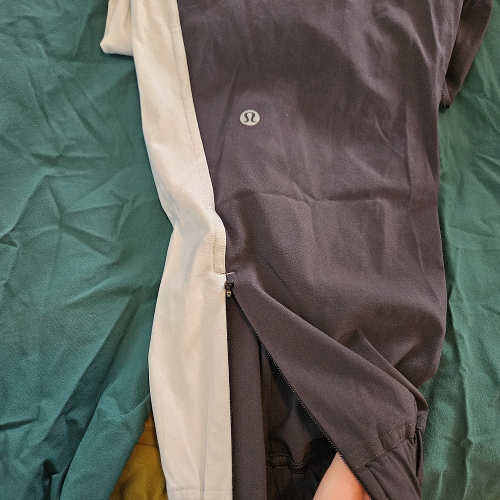Lululemon trackies
